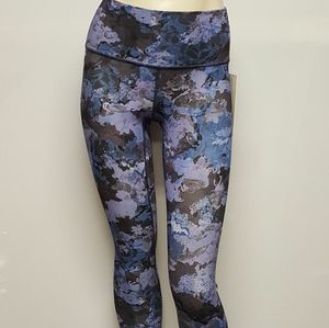 Wunder Under Hi-Rise 7/8 Tight 25" NWT
